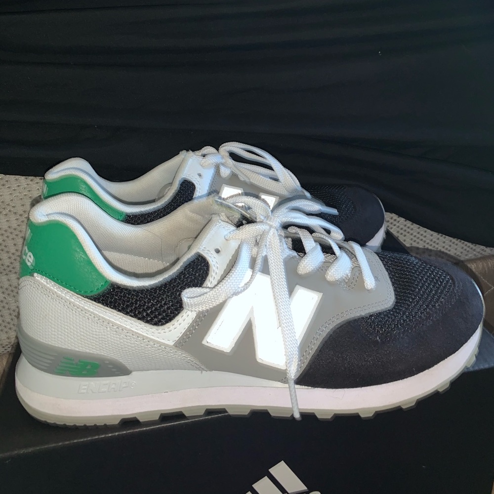 Causal shoes